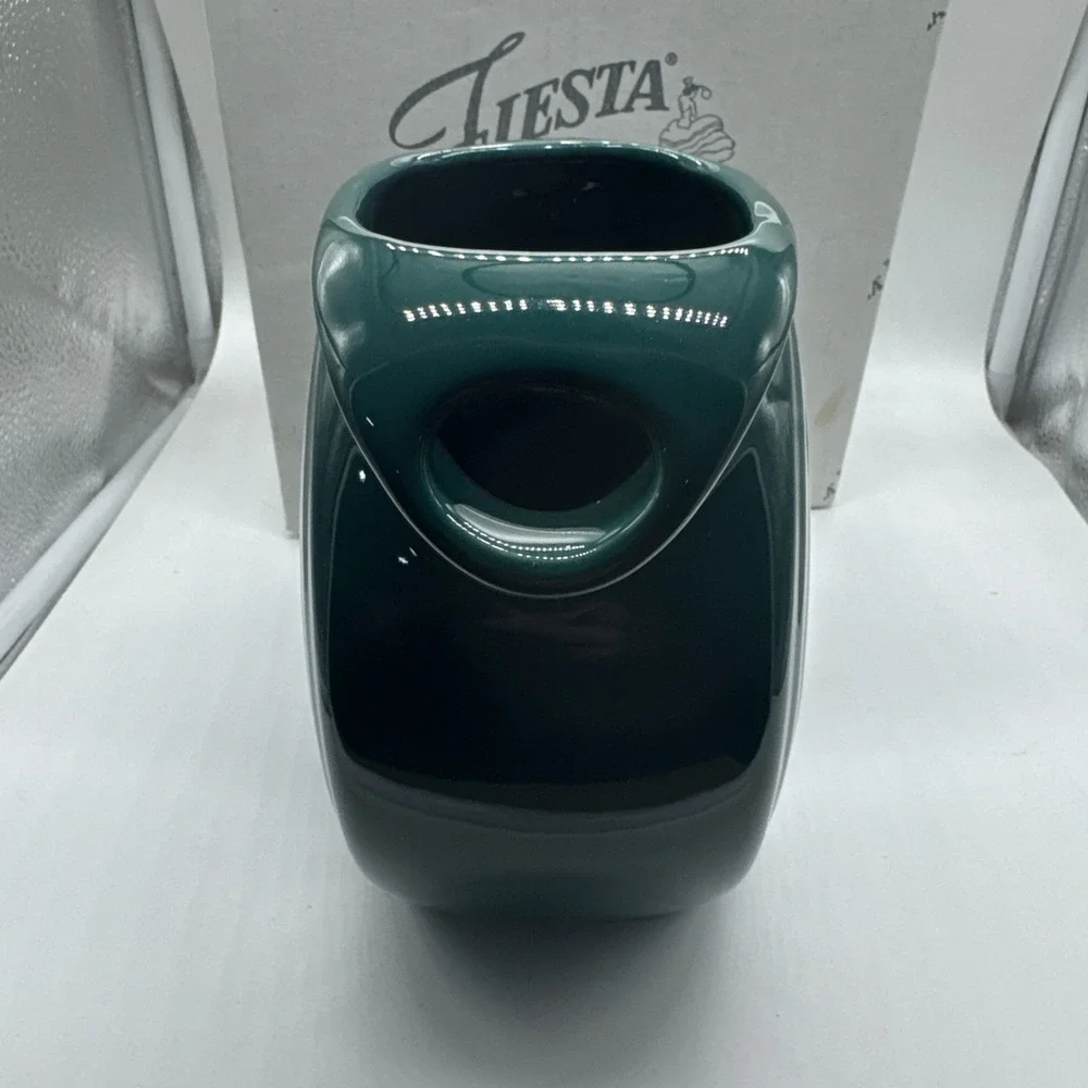 NEW FIESTA LARGE DISK PITCHER Retired Evergreen FIESTAWARE disc 67 OZ ships free